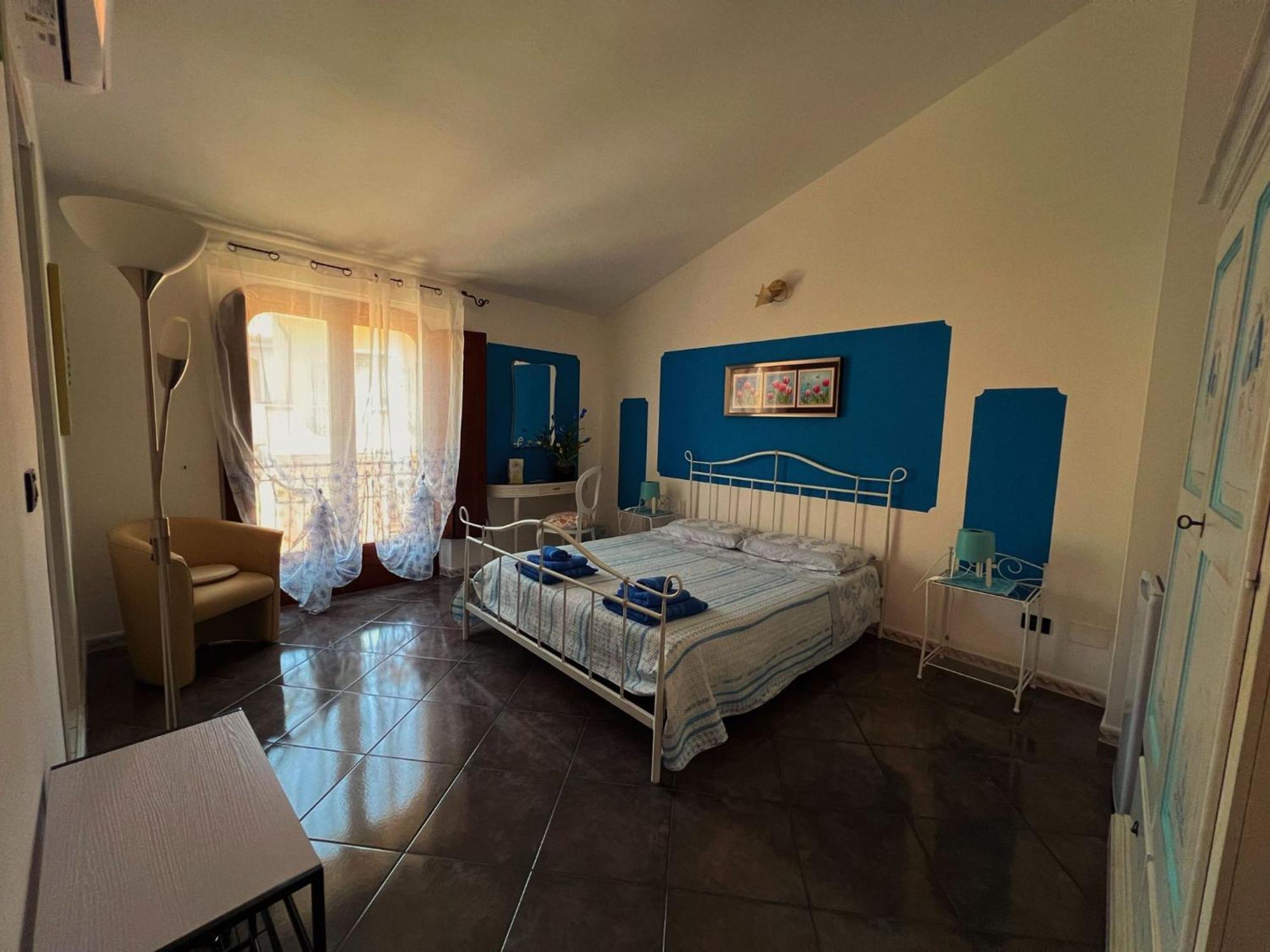 טאולאדה Locazioni Brevi La Rosaviola Guest Rooms מראה חיצוני תמונה